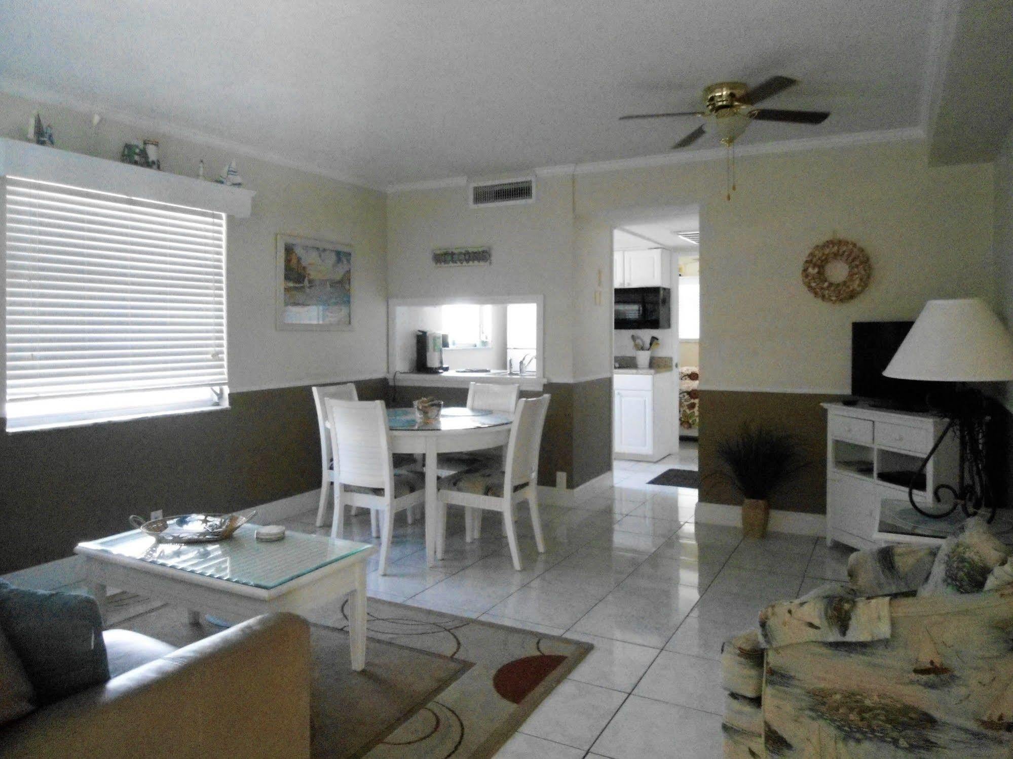 Malyn Resort St. Pete Beach Exterior foto